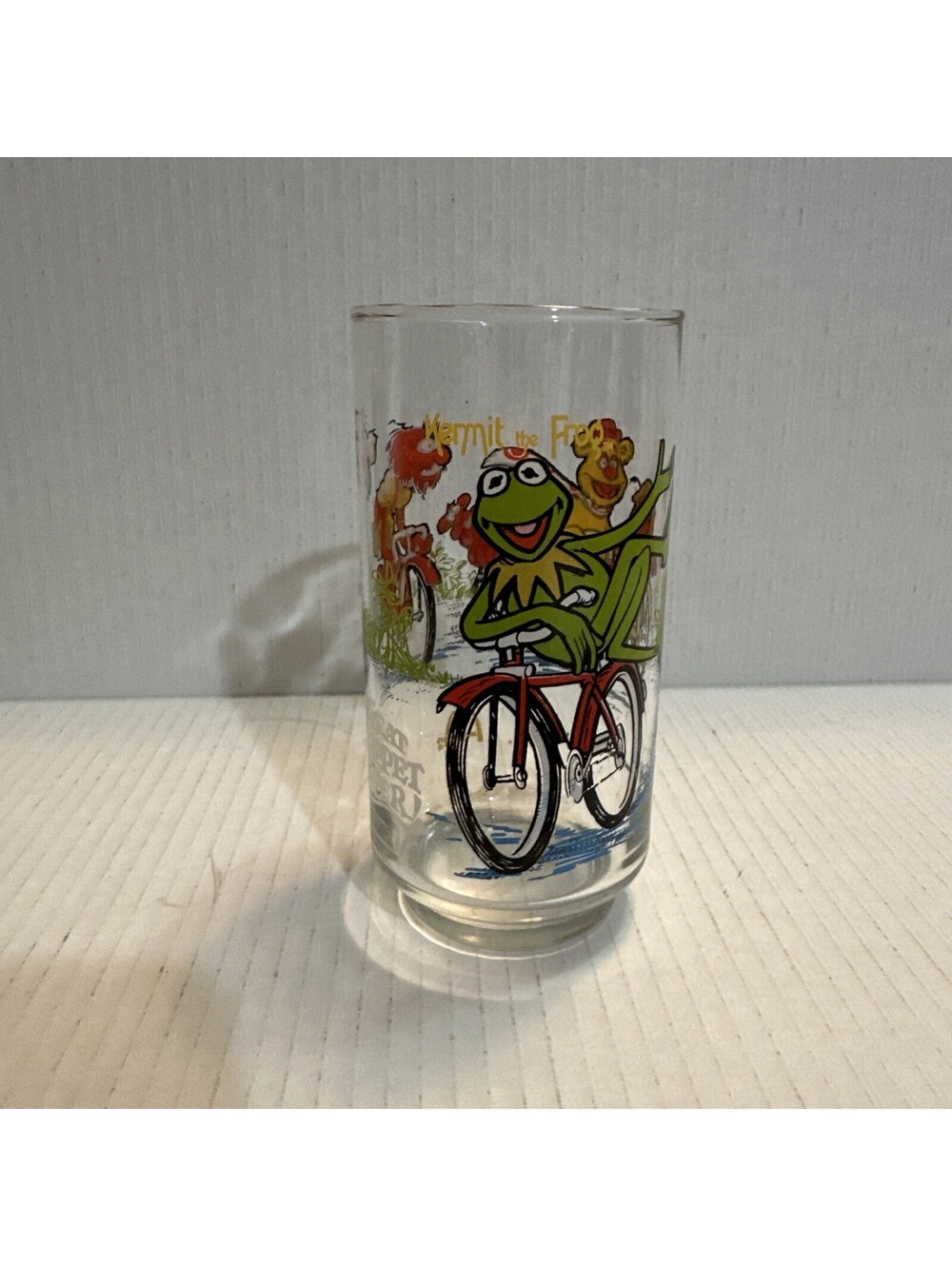 Vintage 1981 McDonalds The Great Muppet Caper Kermit Bicycle Ride Glass Henson